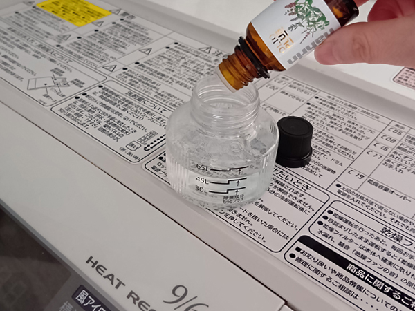 洗濯に数滴加えるイメージ