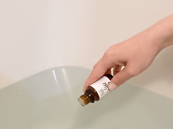 湯船に垂らして使うイメージ