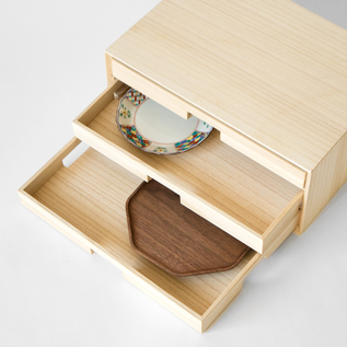 A4トレーキャビネット／増田桐箱店（ますだきりばこてん） ｜愛着を