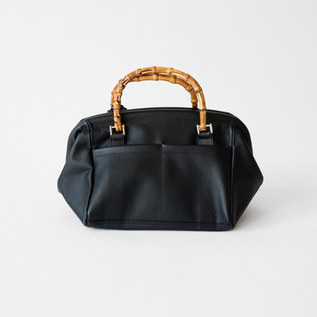 使いやすいポケット付き(BLACK)