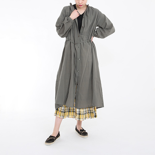 モデル身長171cm/体重57kg(KHAKI)