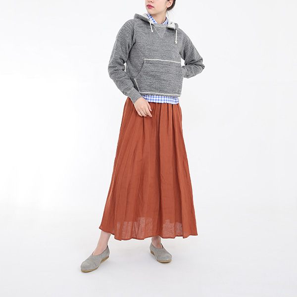 モデル身長：171cm(CLAY RED)