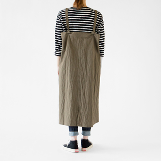 KHAKI(モデル身長 162cm)