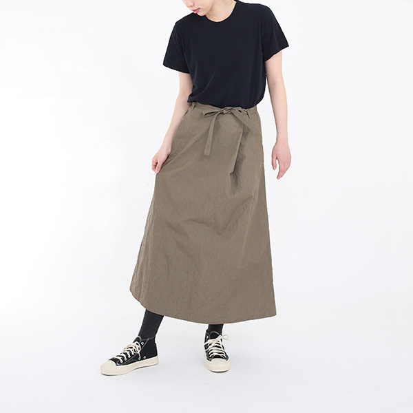 KHAKI(モデル身長 171cm)