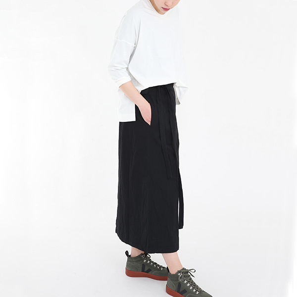 BLACK(モデル身長 171cm)