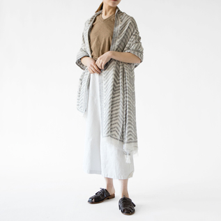 着用イメージ(LIGHT GREY)