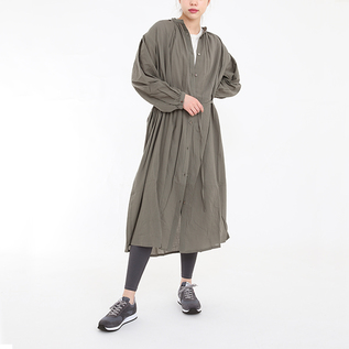 モデル身長171cm/体重57kg(KHAKI)