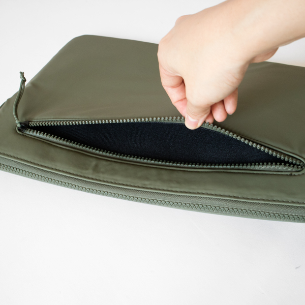 外側ポケット 外側ポケット