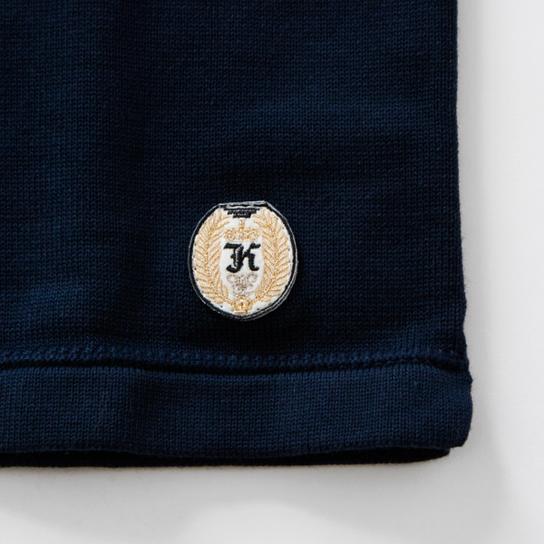 裾にもワッペンがついています。 裾にもワッペンがついています。