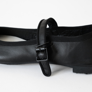CAMPER 39 ストラップ　バレエシューズ　黒　購入したばかり　美品☆ Camper Casi Myra メリージェーン シューズ | ブラック | FARFETCH JP