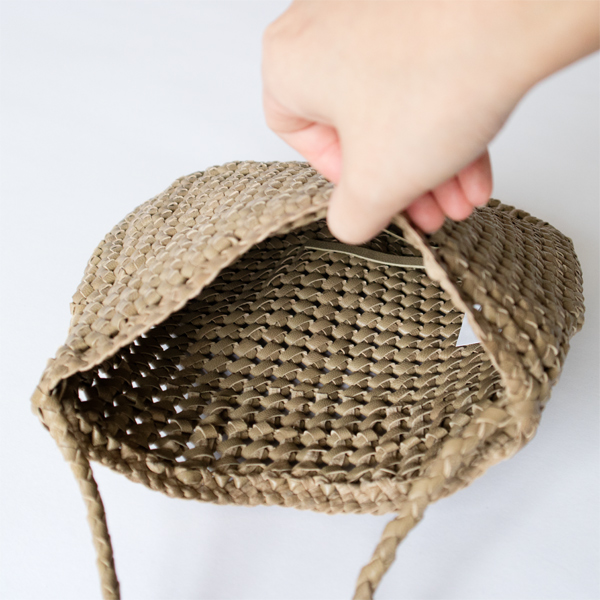 内ポケットのないシンプルな作り