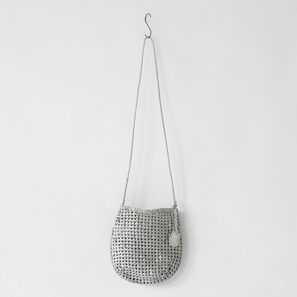 GOATメッシュラウンドポシェット SILVER