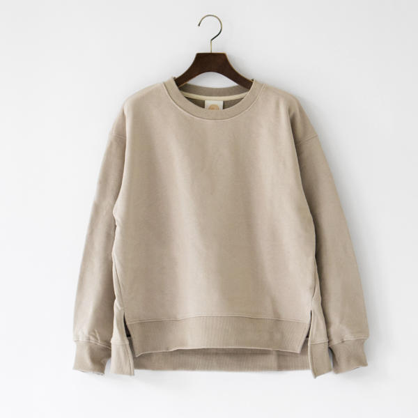 SIDE SLIT CREW 裏毛プルオーバー(BEIGE)