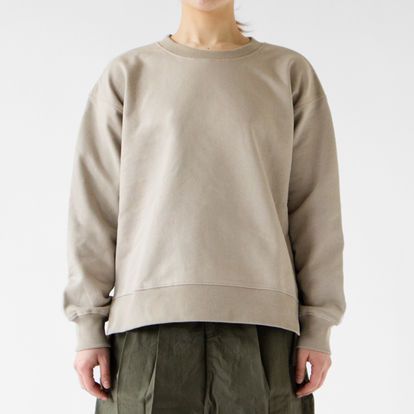 BEIGE（モデル身長：162cm）