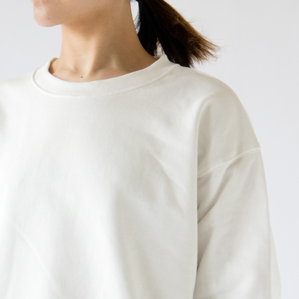 首まわり（OFF WHITE）