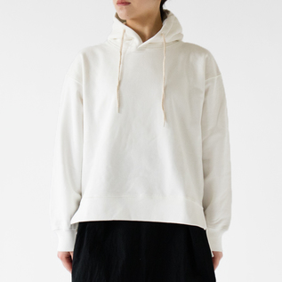 OFF WHITE(モデル身長:162cm) OFF WHITE(モデル身長:162cm)