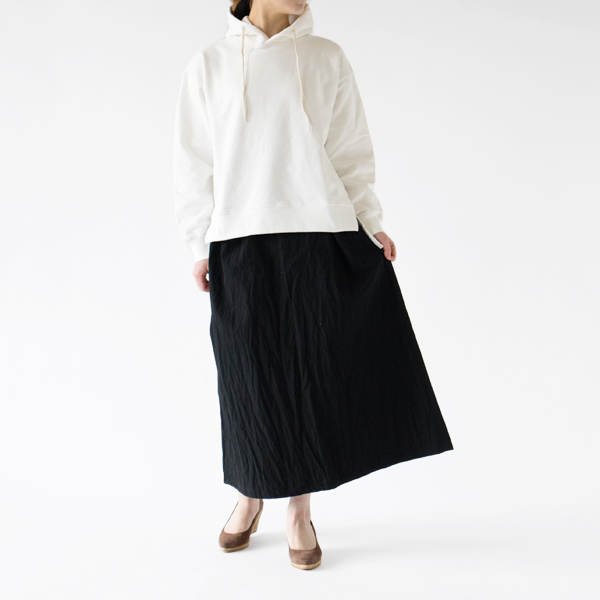 OFF WHITE（モデル身長：162cm）
