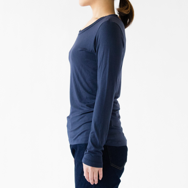 NAVY（モデル身長：162cm）