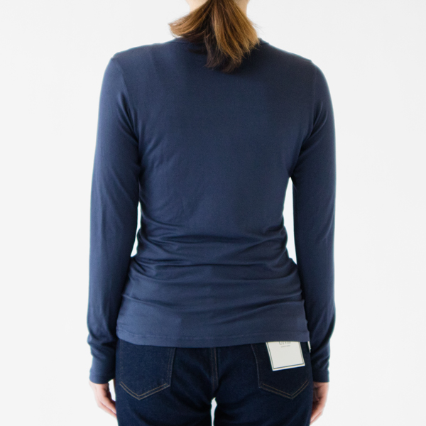 NAVY（モデル身長：162cm）