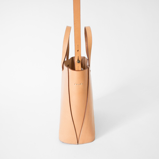 スクエアレザートートバッグ NATURAL／CI-VA(チーバ)｜愛着を持って