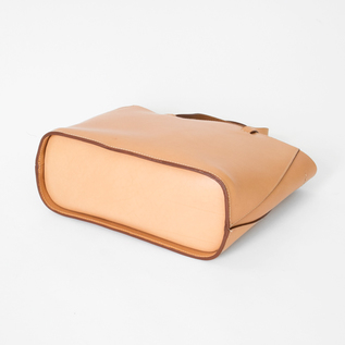 スクエアレザートートバッグ NATURAL／CI-VA(チーバ)｜愛着を持って