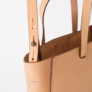 スクエアレザートートバッグ NATURAL／CI-VA(チーバ)｜愛着を持って