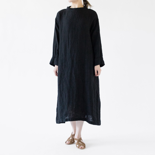 BLACK（モデル身長：162cm）