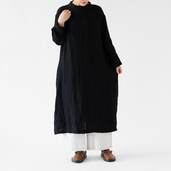 BLACK（モデル身長：162cm）