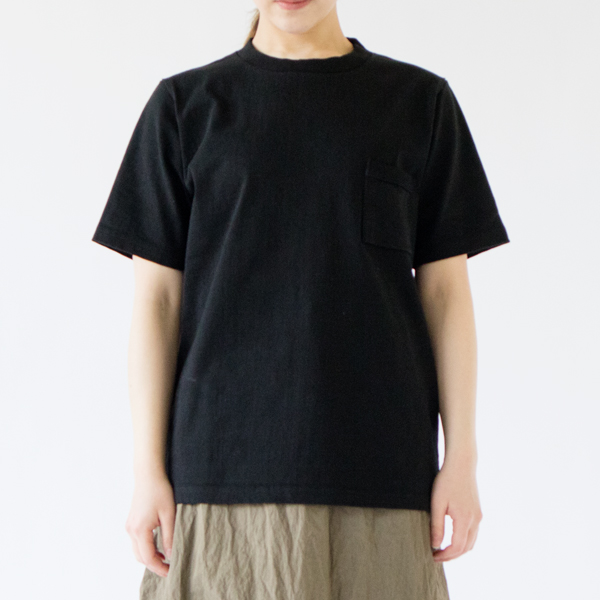女性モデル身長：162cm　着用サイズ：S（BLACK）