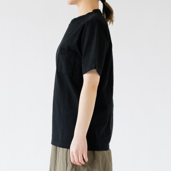 女性モデル身長：162cm　着用サイズ：S（BLACK）