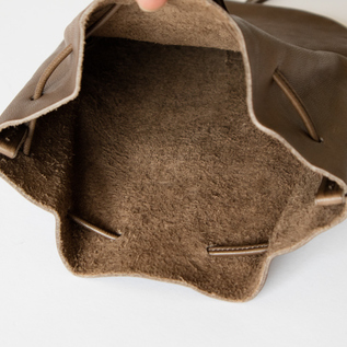 HORSE LEATHER / DROP SHAPE POUCH S（巾着バッグ