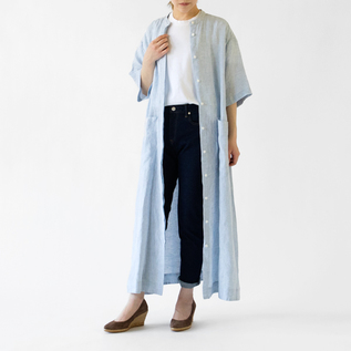 羽織りのロングシャツとして(モデル身長162cm) 羽織りのロングシャツとして(モデル身長162cm)