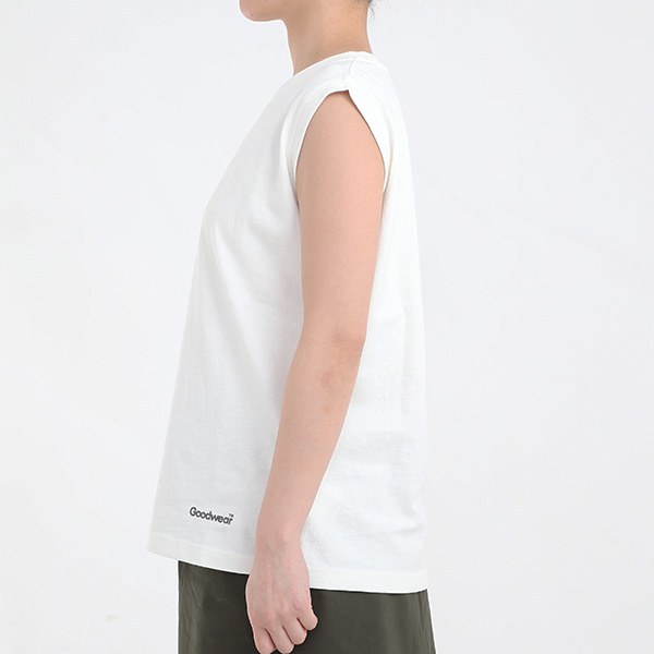 WHITE（モデル身長：163cm）