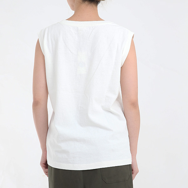WHITE（モデル身長：163cm）