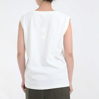 WHITE（モデル身長：163cm）