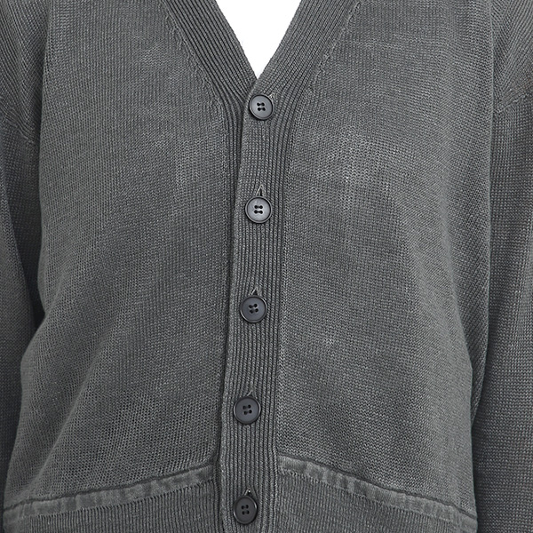 椰子の実の種を原料にした、天然素材のナットボタン