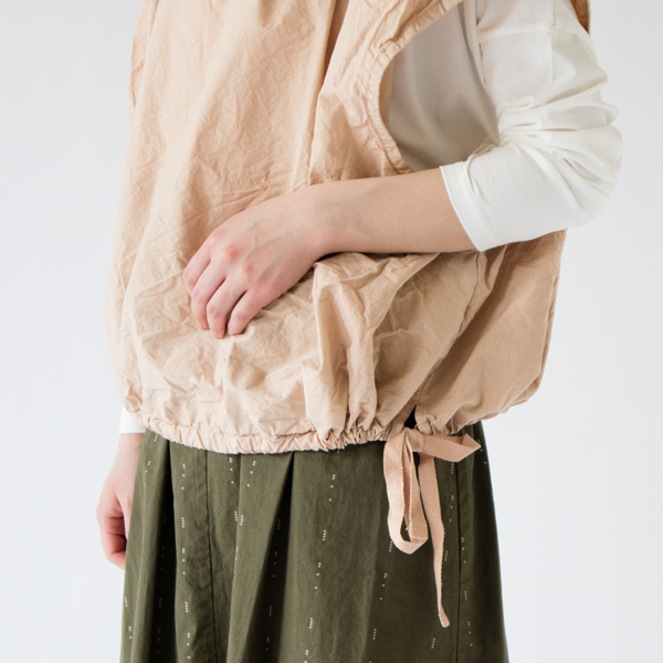 モデル身長：162cm(Beige)