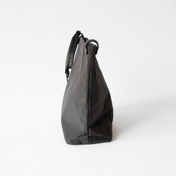 側面(CHARCOAL GRAY)