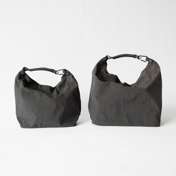 サイズはSとLの2展開