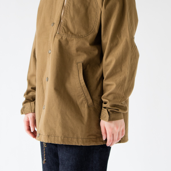 モデル身長：162cm（WOLF BROWN-M）