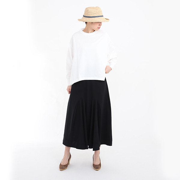 身長163cm・体重51kg 身長163cm・体重51kg