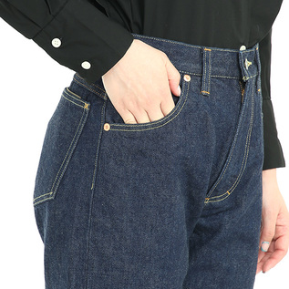 脇線はセルビッチを使用しているので直線になっています（INDIGO SIZE 27）