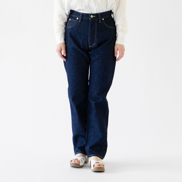 モデル身長162cm（INDIGO SIZE 26）