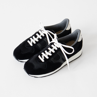 スニーカー　Montjuich Black