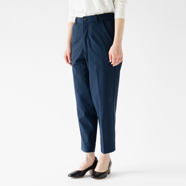 NAVY（モデル身長：162cm）