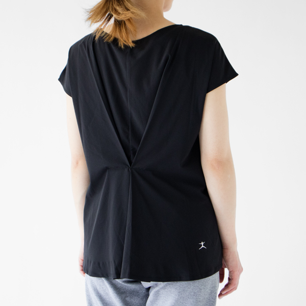 Mサイズ着用、モデル身長:162cm Mサイズ着用、モデル身長:162cm