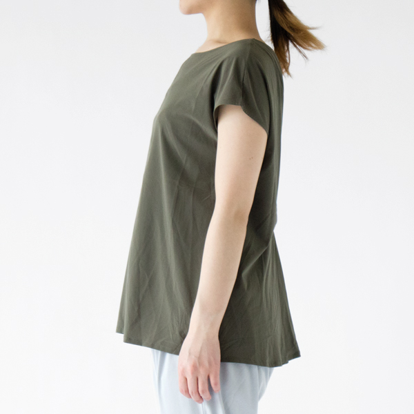 Mサイズ着用、モデル身長：162cm