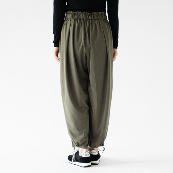 Mサイズ着用、モデル身長:162cm Mサイズ着用、モデル身長:162cm