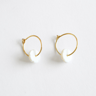 ピアス elements hoop(ホワイト) ピアス elements hoop(ホワイト)