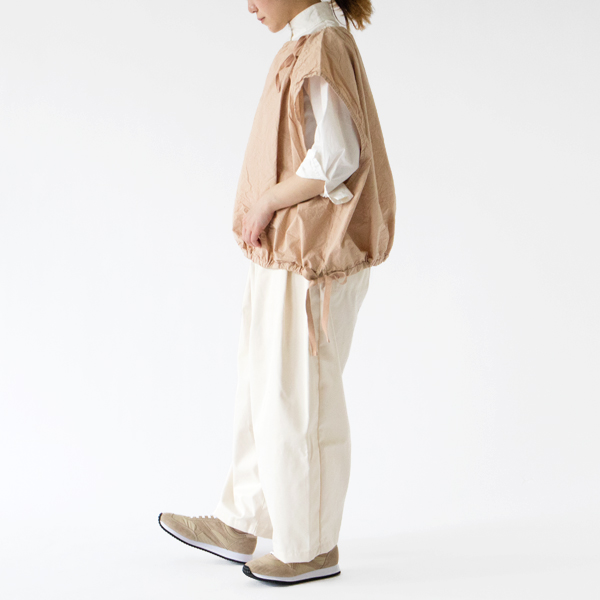 モデル身長：162cm(Beige)